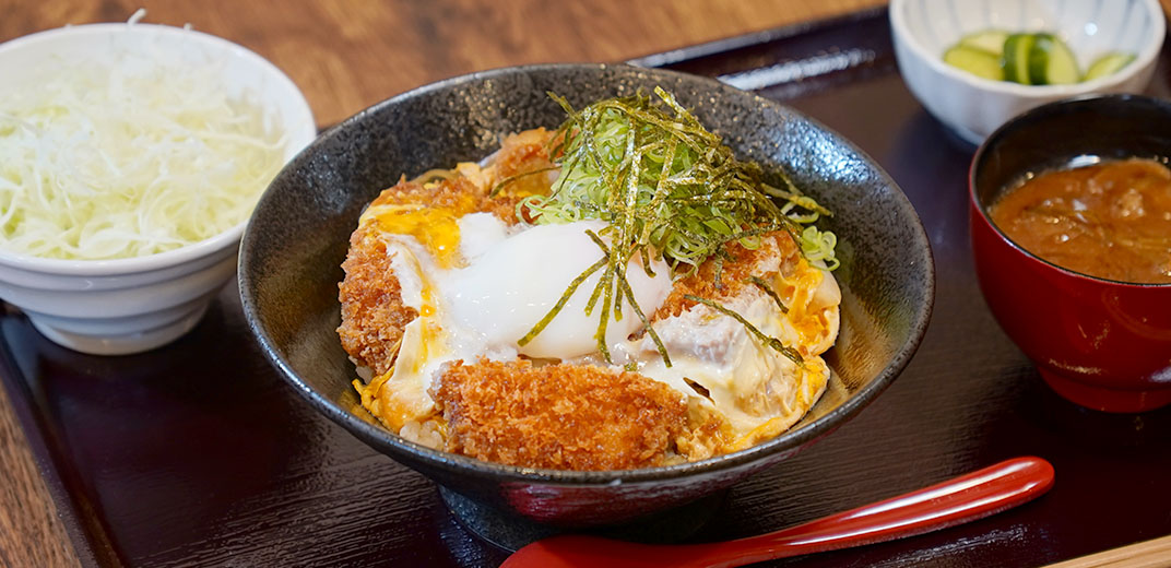 西尾ロースかつ丼